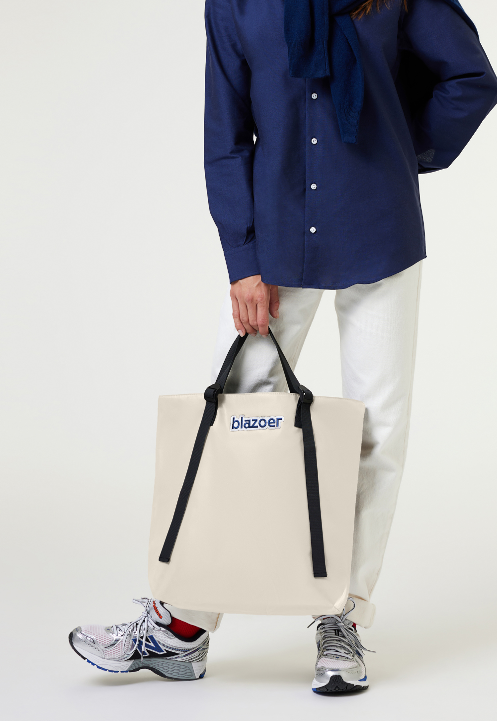 Regular tote - off-white + navy logo patch