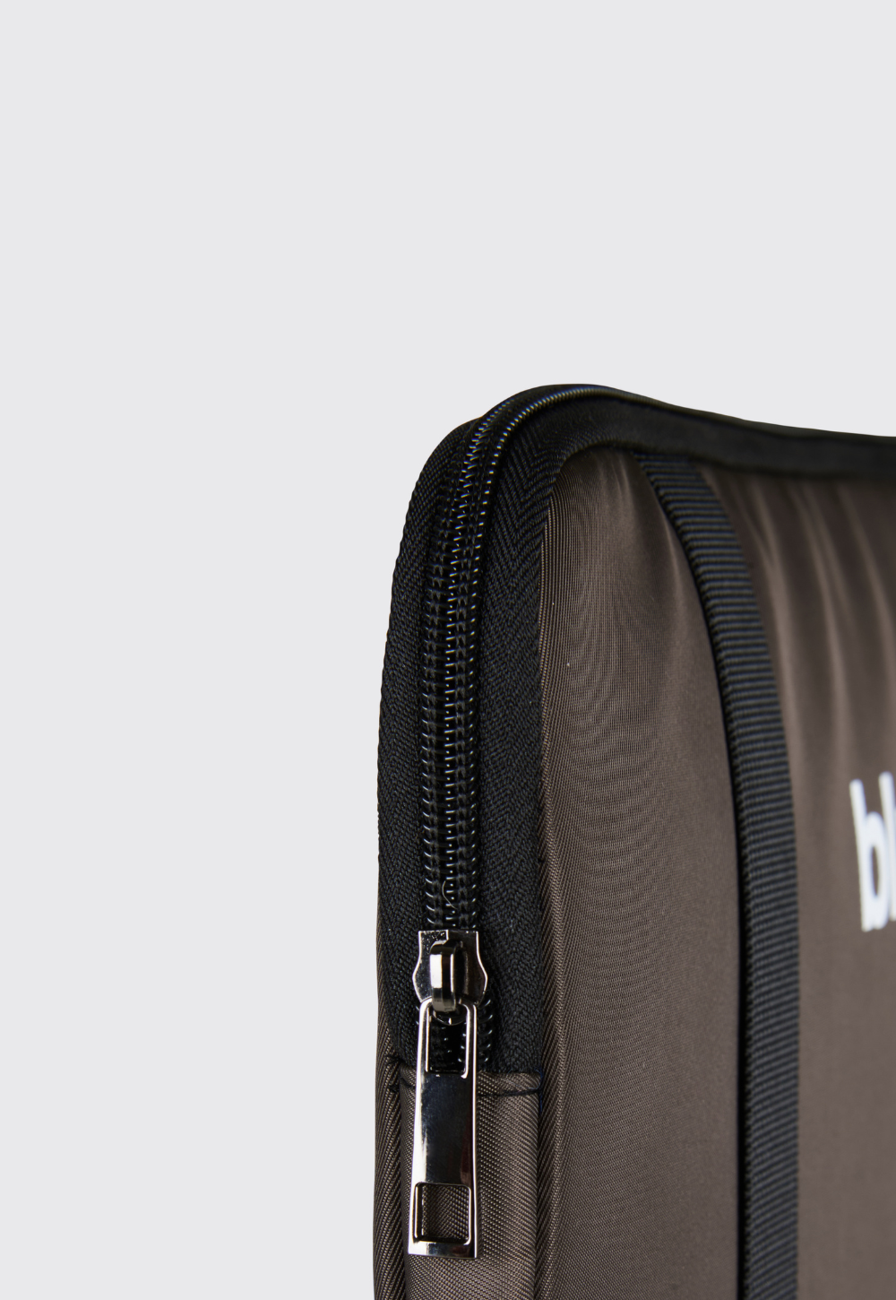 Laptop sleeve - brown