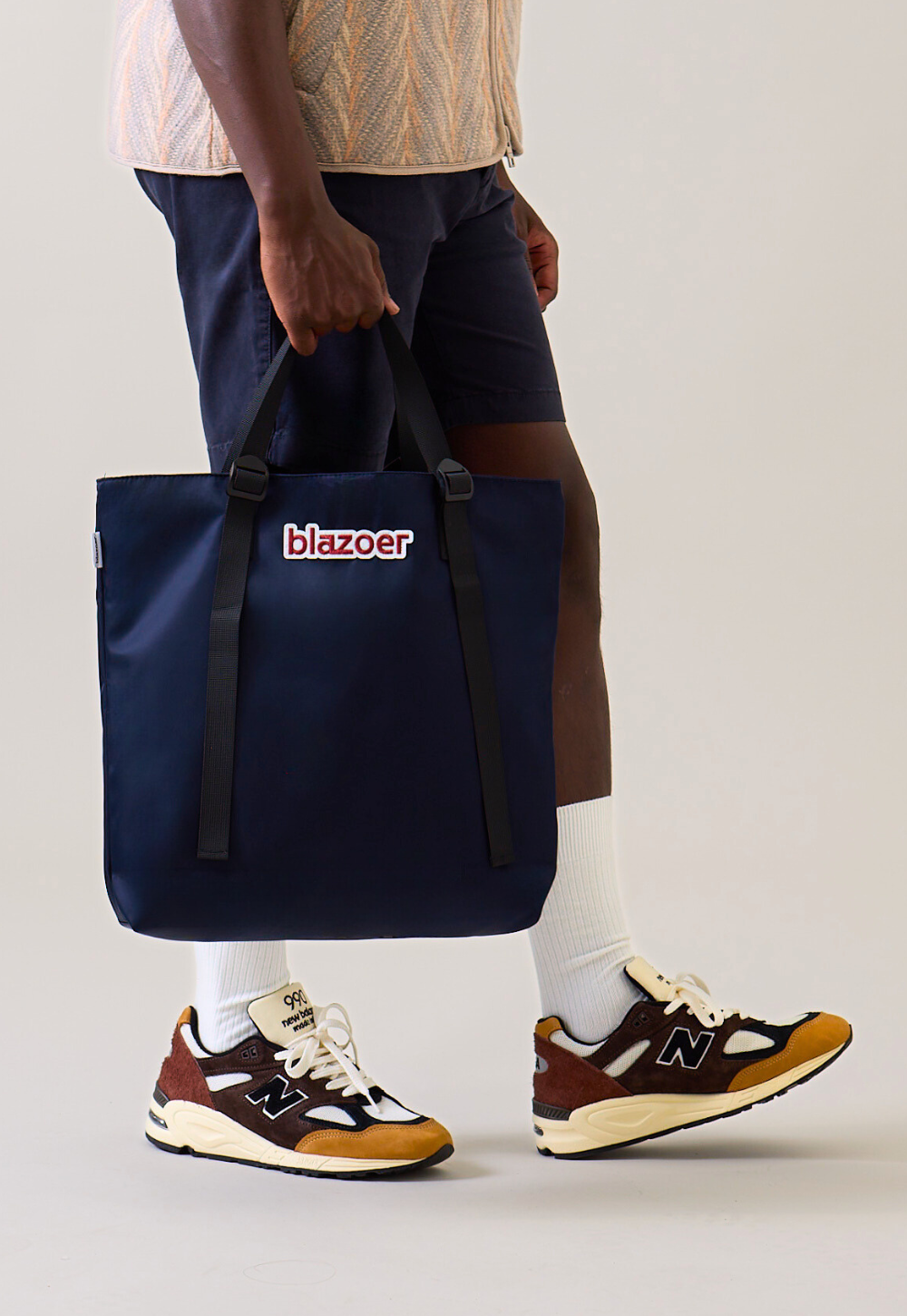Regular tote - navy + burgundy logo patch